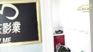 精东影业_JD017_那一夜那个女孩上了我老婆的床_1080P_雪卉