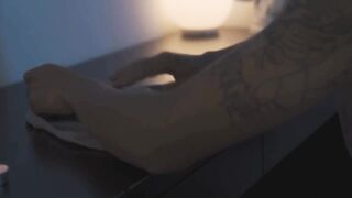 麻豆传媒映画，MD-0075 宅男性念意淫 幻想强上性感女神